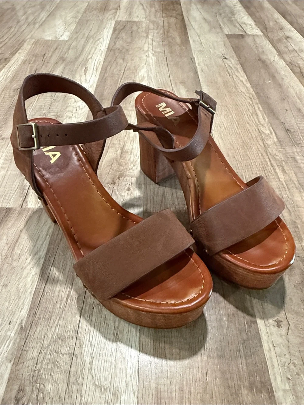 MIA Izzy Brown Suede Platform Block Heel Sandals 6.5